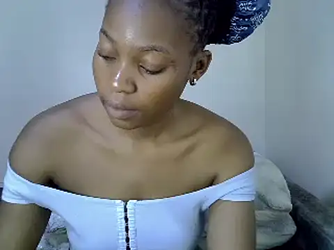 Snapshot of _Becky002 chatting on 02/14/25, 08:10 Becky002 online show from 02/14/25, 08:10