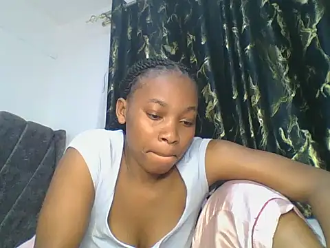 Snapshot of _Becky002 chatting on 09/10/25, 08:53 Becky002 online show from 09/10/25, 08:53