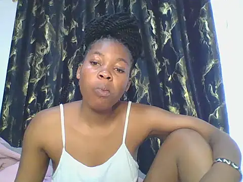 Snapshot of _Becky002 chatting on 10/13/25, 08:36 Becky002 online show from 10/13/25, 08:36