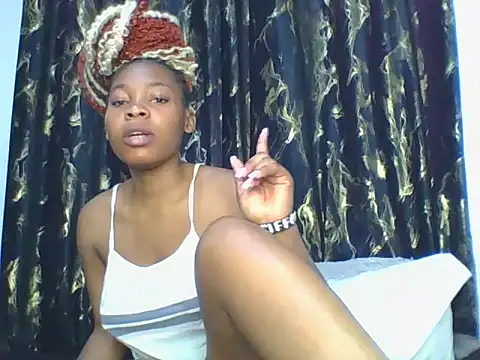 Snapshot of _Becky002 chatting on 11/01/25, 10:06 Becky002 online show from 11/01/25, 10:06