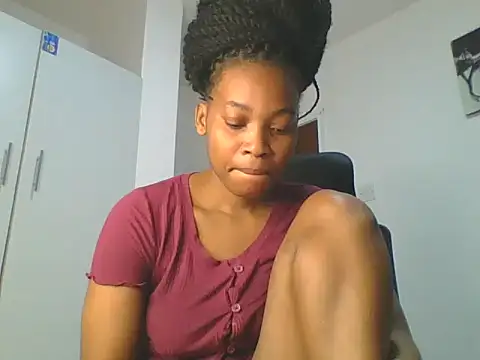 Snapshot of _Becky002 chatting on 07/25/26, 04:37 Becky002 online show from 07/25/26, 04:37