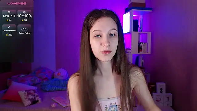 ur kitty   online show from 12/15/24, 01:11