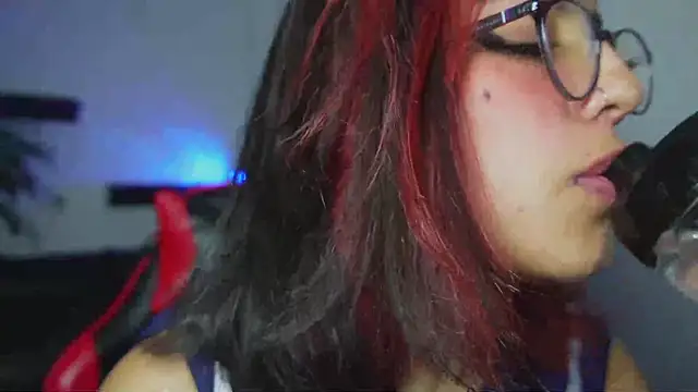 cute hollywood online show from 10/08/25, 12:36