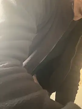 Snapshot of iltoscano95 chatting on 02/19/26, 12:12 iltoscano95 online show from 02/19/26, 12:12