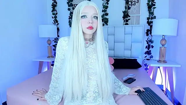Snapshot of SophieHill_gh chatting on 01/22/25, 10:26 SophieHill gh online show from 01/22/25, 10:26