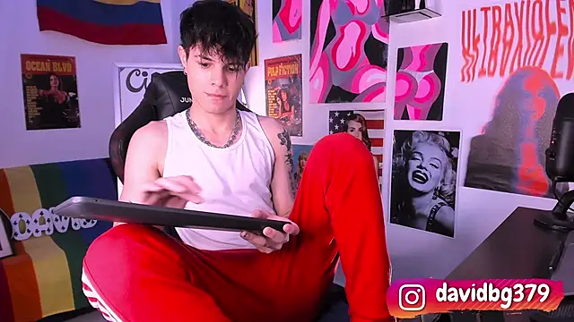 Snapshot of cinnamon_boyxxx chatting on 02/28/25, 03:59 cinnamon boyxxx online show from 02/28/25, 03:59