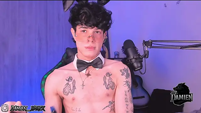 Snapshot of cinnamon_boyxxx chatting on 09/24/25, 01:09 cinnamon boyxxx online show from 09/24/25, 01:09