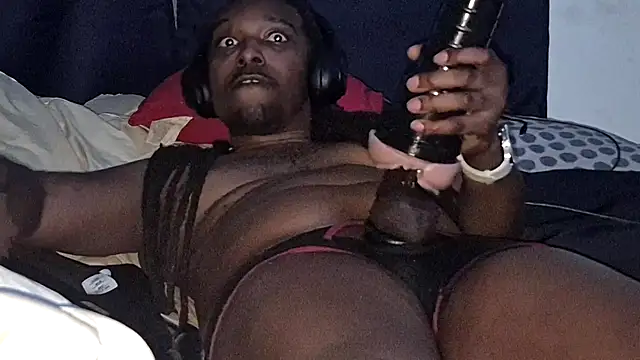 suzyswallowsxxx704 online show from 04/24/26, 03:36