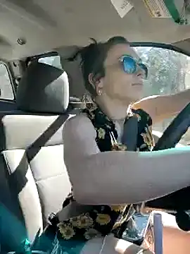 Genevieve143 online show from 03/11/25, 09:04