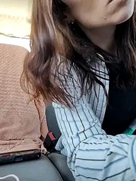 Genevieve143 online show from 03/19/25, 07:27