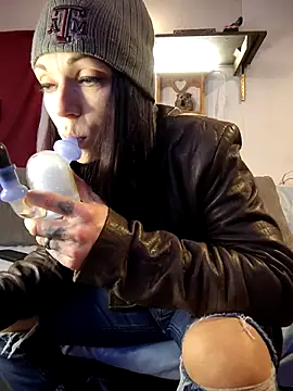 Genevieve143 online show from 12/05/25, 05:05