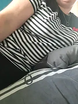 cruellaculdenfer67 online show from 10/23/25, 12:37