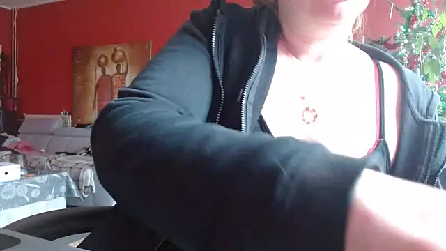 cruellaculdenfer67 online show from 12/22/25, 09:17