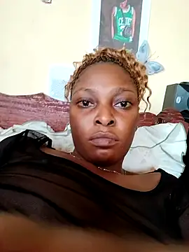 Snapshot of Midnight_Clique_ chatting on 12/09/24, 01:45 Midnight Clique online show from 12/09/24, 01:45