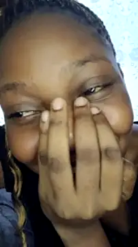 Snapshot of Midnight_Clique_ chatting on 12/13/24, 07:04 Midnight Clique online show from 12/13/24, 07:04