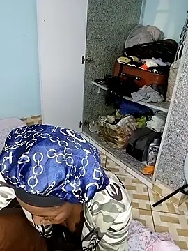 Snapshot of Midnight_Clique_ chatting on 01/24/25, 03:24 Midnight Clique online show from 01/24/25, 03:24