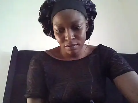 Snapshot of Midnight_Clique_ chatting on 10/10/25, 11:31 Midnight Clique online show from 10/10/25, 11:31