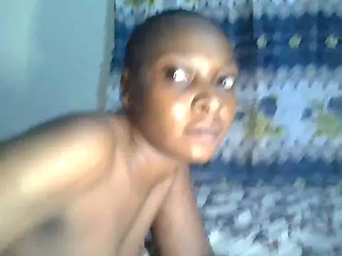 Snapshot of Midnight_Clique_ chatting on 12/04/25, 04:27 Midnight Clique online show from 12/04/25, 04:27