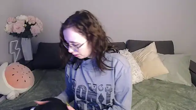 Snapshot of Mini_Diva chatting on 01/24/25, 09:06 Mini Diva online show from 01/24/25, 09:06