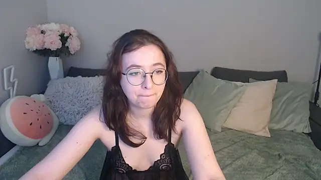 Snapshot of Mini_Diva chatting on 03/14/25, 09:14 Mini Diva online show from 03/14/25, 09:14