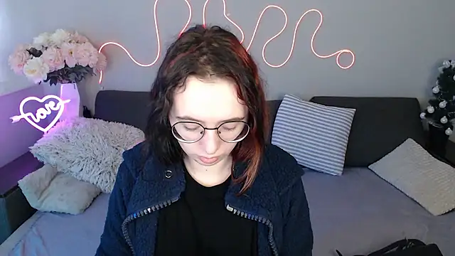 Mini Diva online show from 01/10/26, 09:11