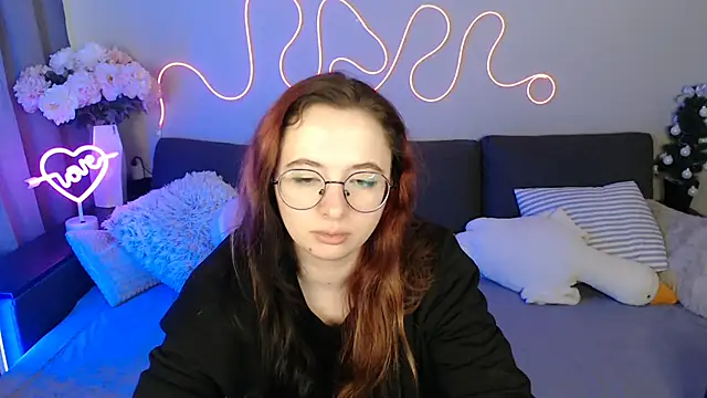 Mini Diva online show from 04/20/26, 08:17