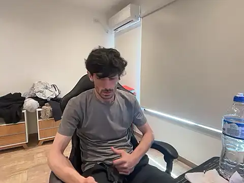 nicolaaaaas online show from 10/19/25, 02:50