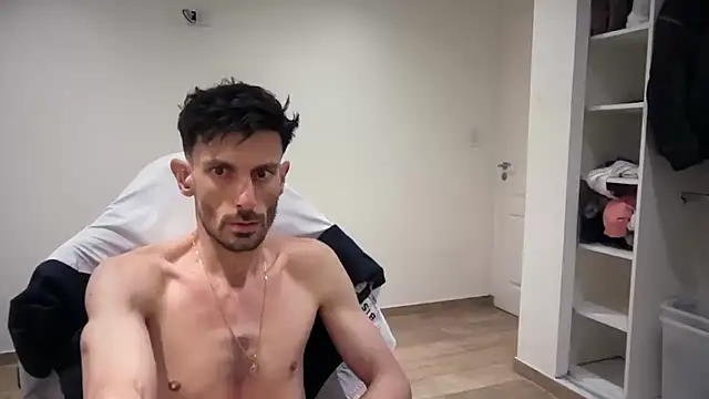 nicolaaaaas online show from 11/12/25, 06:58