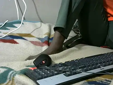 Snapshot of queen_sessely12 chatting on 02/18/25, 04:48 queen sessely12 online show from 02/18/25, 04:48