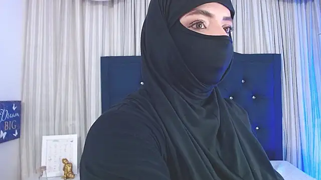 Snapshot of Uzra_hayed chatting on 12/27/24, 11:10 Uzra hayed online show from 12/27/24, 11:10