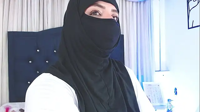 Snapshot of Uzra_hayed chatting on 02/12/25, 02:03 Uzra hayed online show from 02/12/25, 02:03