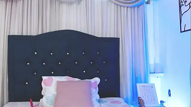 Snapshot of Uzra_hayed chatting on 02/25/25, 07:36 Uzra hayed online show from 02/25/25, 07:36