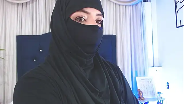 Snapshot of Uzra_hayed chatting on 02/27/25, 10:31 Uzra hayed online show from 02/27/25, 10:31