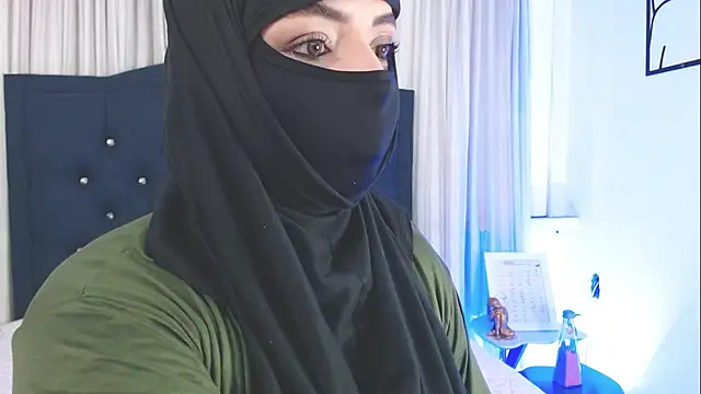 Snapshot of Uzra_hayed chatting on 03/06/25, 07:54 Uzra hayed online show from 03/06/25, 07:54