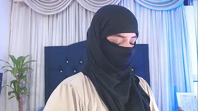 Snapshot of Uzra_hayed chatting on 03/19/25, 11:14 Uzra hayed online show from 03/19/25, 11:14