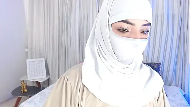 Snapshot of Uzra_hayed chatting on 09/19/25, 08:09 Uzra hayed online show from 09/19/25, 08:09
