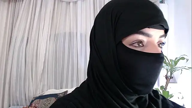 Snapshot of Uzra_hayed chatting on 09/24/25, 07:39 Uzra hayed online show from 09/24/25, 07:39