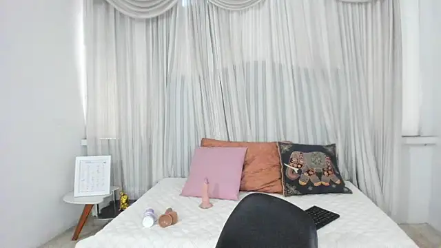 Uzra hayed online show from 03/18/26, 05:05