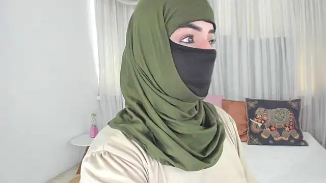 Snapshot of Uzra_hayed chatting on 05/04/26, 01:29 Uzra hayed online show from 05/04/26, 01:29