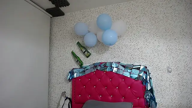 Snapshot of luly_pink chatting on 09/30/25, 04:06 luly pink online show from 09/30/25, 04:06