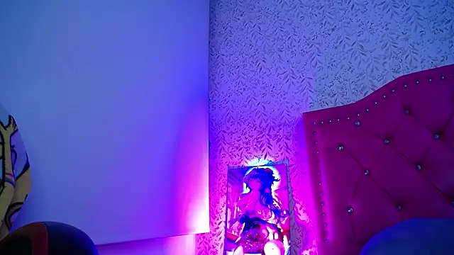 luly pink online show from 11/26/25, 04:35