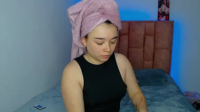 nahia  2 online show from 10/29/25, 09:16