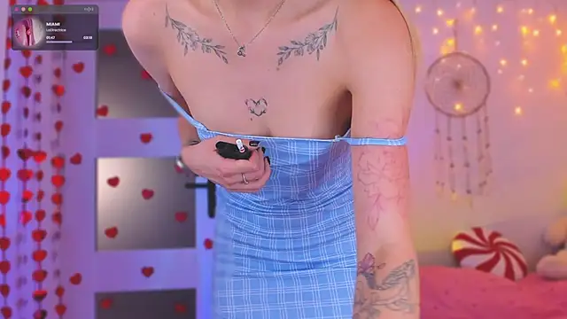 Kamila icee online show from 02/15/25, 07:39