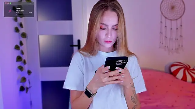 Kamila icee online show from 03/17/25, 07:15