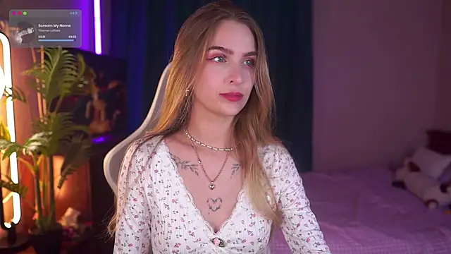 Kamila icee online show from 10/09/25, 06:50