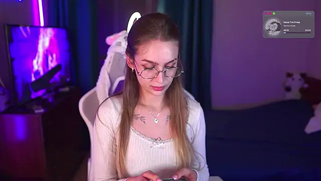 Kamila icee online show from 11/14/25, 10:29