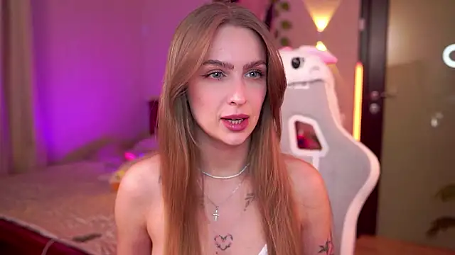 Kamila icee online show from 03/15/26, 09:10