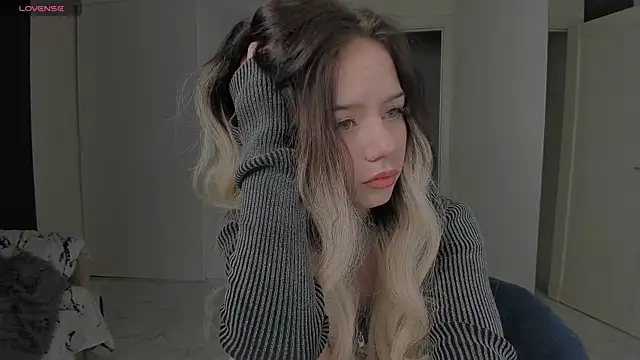 KellyBarton online show from 12/05/24, 05:28