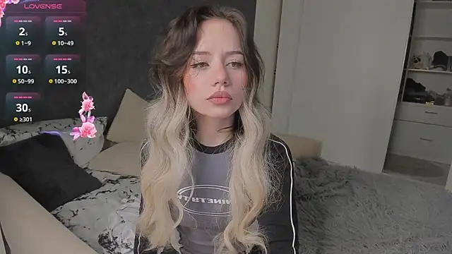 KellyBarton online show from 12/18/24, 11:40