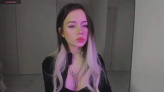 KellyBarton online show from 03/22/25, 07:09